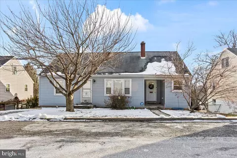 8157 Spruce Dr, Harrisburg, PA 17111