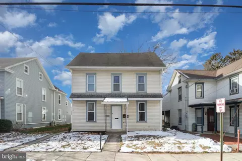118 S Railroad St, Hummelstown, PA 17036