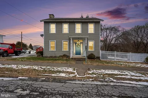126 E Market St, Pillow, PA 17080