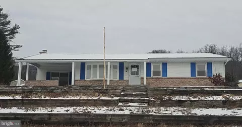 1193 W Market St, Williamstown, PA 17098