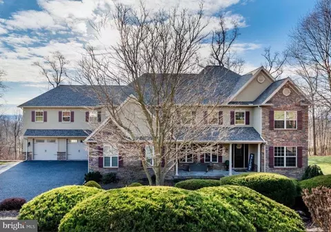 2422 Kensington Way, Harrisburg, PA 17112