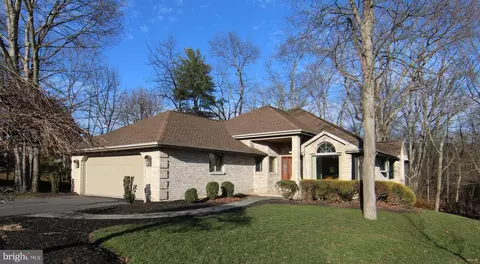 313 Yorkshire Dr, Harrisburg, PA 17111