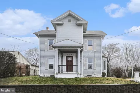 458 Highland St, Harrisburg, PA 17113
