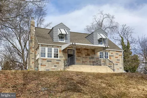 5220 Earl Dr, Harrisburg, PA 17112