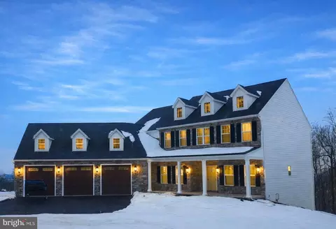 2445 Kensington Way, Harrisburg, PA 17112
