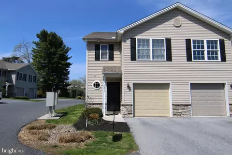 7876 Manada Ct, Harrisburg, PA 17112