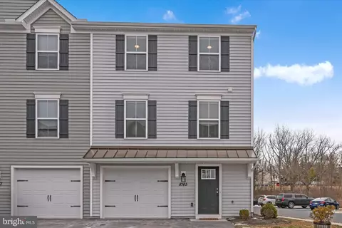 8145 Lenker Dr, Harrisburg, PA 17112