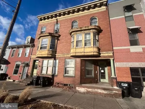 1252 Derry St, Harrisburg, PA 17104