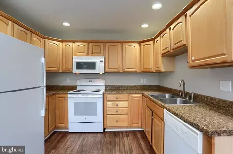 Kitchen - 33 Carousel Cir, Hershey, PA 17033 photo 1 of 1