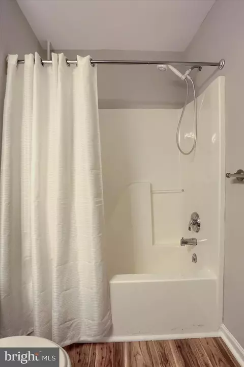 Bath - 33 Carousel Cir, Hershey, PA 17033 photo 3 of 3
