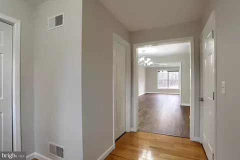 Entry Way - 33 Carousel Cir, Hershey, PA 17033 photo 4 of 5