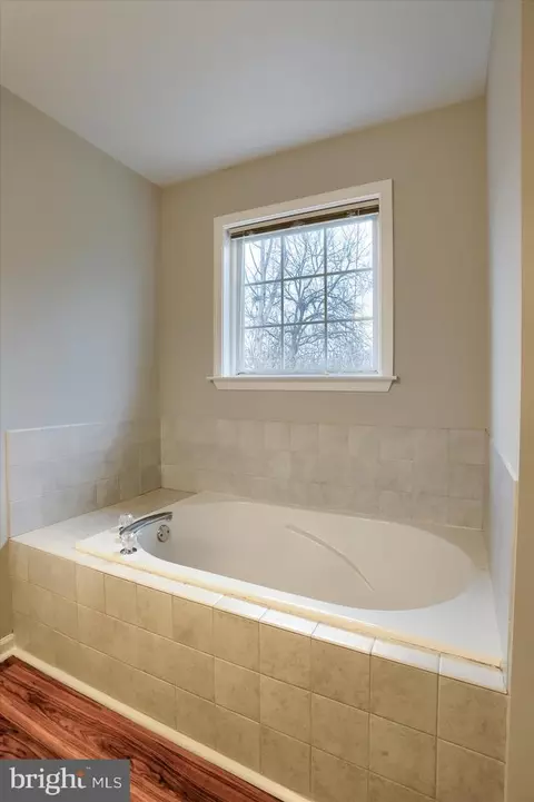 Bath - 33 Carousel Cir, Hershey, PA 17033 photo 1 of 3