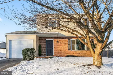 640 Harvest Dr, Harrisburg, PA 17111