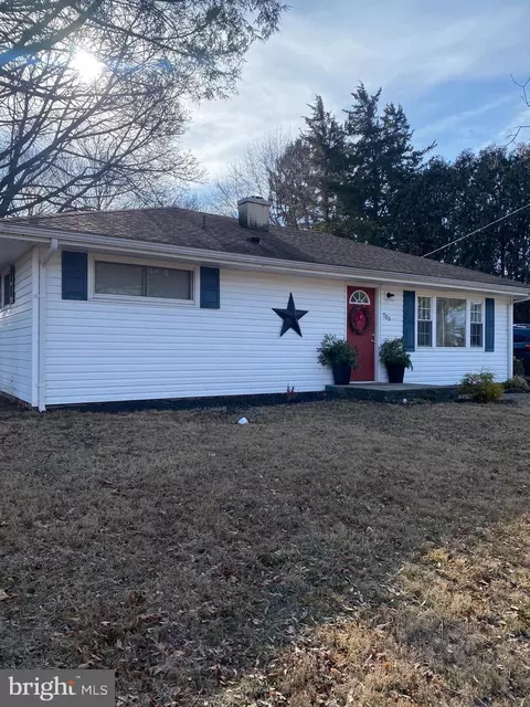 706 Berrysburg Rd, Millersburg, PA 17061