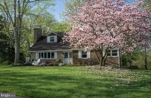 1211 Mountainview Blvd, Dauphin, PA 17018