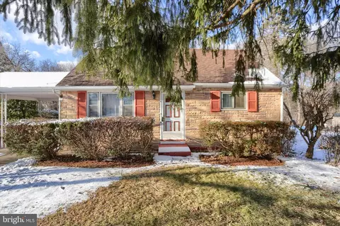 9 Hemlock Ct, Harrisburg, PA 17109