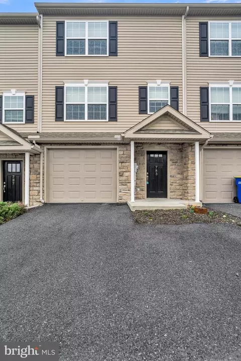783 Gregs Dr, Harrisburg, PA 17111