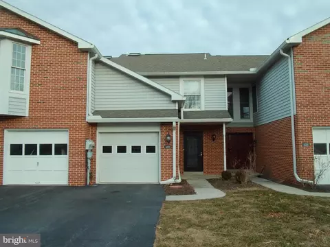 4294 Wimbledon Dr, Harrisburg, PA 17112