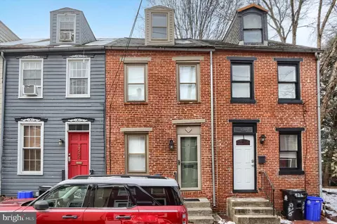 924 Grand St, Harrisburg, PA 17102