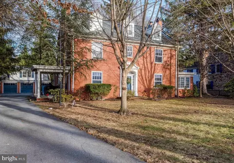 5533 N Front St, Harrisburg, PA 17110