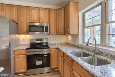 24 Glasgow Ct, Hershey, PA 17033 photo 9