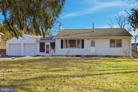 550 S 60th St, Harrisburg, PA 17111