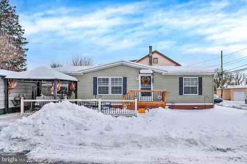 202 Dock St, Middletown, PA 17057