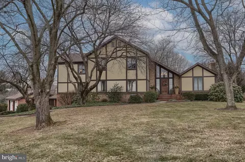 1 Banbury Rd, Hummelstown, PA 17036