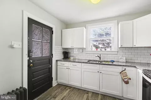 Entry Way - 348 E Derry Rd, Hershey, PA 17033 photo 1 of 3