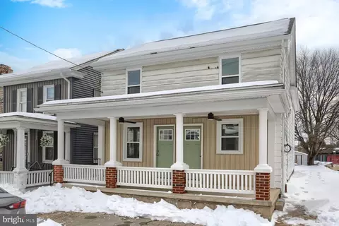 416 Penn St, Middletown, PA 17057