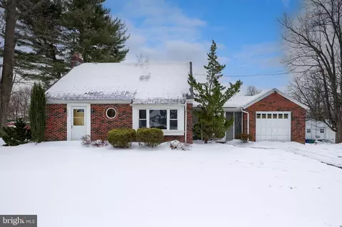 4303 Marblehead St, Harrisburg, PA 17109