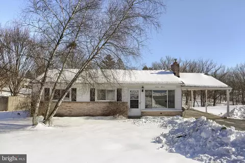 1111 Fairmont Dr, Harrisburg, PA 17112