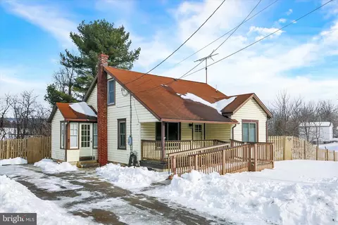 9250 Jonestown Rd, Grantville, PA 17028