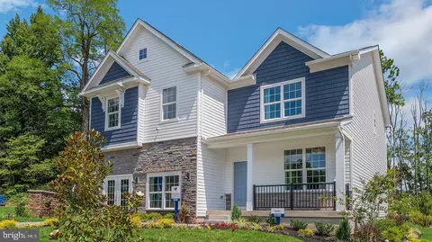 109 Pear Ridge Dr, Harrisburg, PA 17111