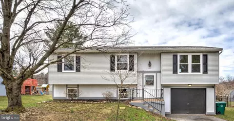 532 Kingston Rd, Harrisburg, PA 17112