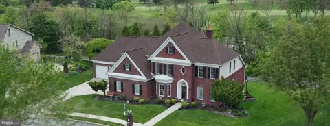 4972 Farmington Rd, Harrisburg, PA 17112