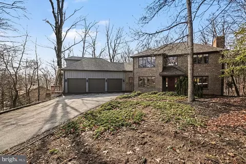 4712 Great Oak Ln, Harrisburg, PA 17110