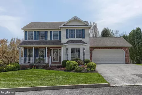 885 Sunny Hill Ln, Harrisburg, PA 17111