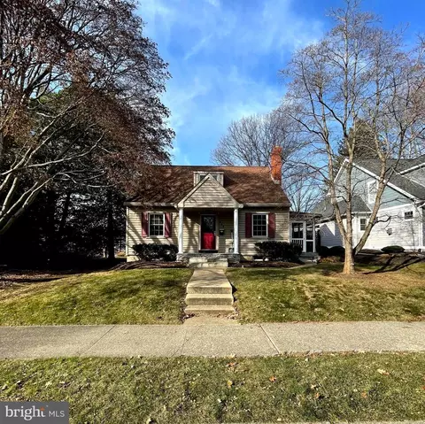 251 Maple Ave, Hershey, PA 17033