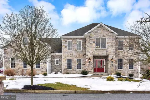6443 Mccormick Ln, Harrisburg, PA 17111