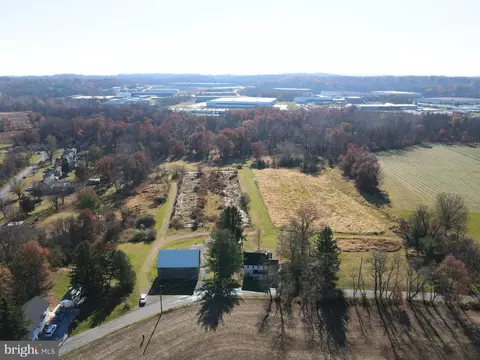 230 S Hertzler Rd, Elizabethtown, PA 17022