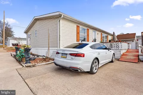 524 N Pine St, Middletown, PA 17057