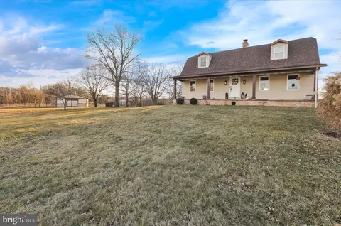 303 Gates Rd, Hershey, PA 17033