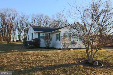 175 Crooked Hill Rd, Hummelstown, PA 17036