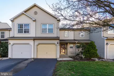 169 Hiddenwood Dr, Harrisburg, PA 17110