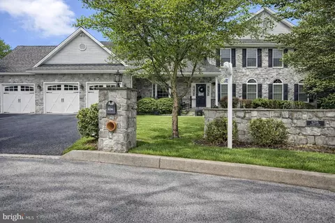 6286 Stable Ct, Harrisburg, PA 17111