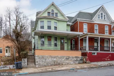 221 Pine St, Steelton, PA 17113