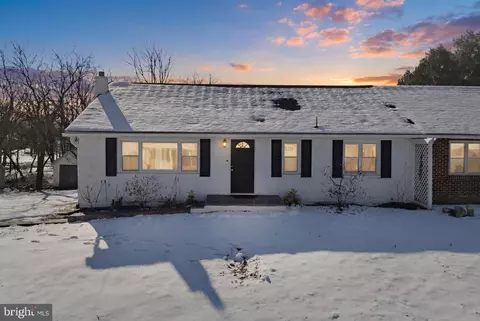 114 S Lockwillow Ave, Harrisburg, PA 17112