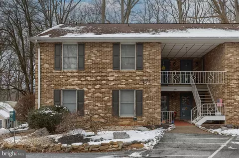 951 A Innsbruck Dr, Hummelstown, PA 17036