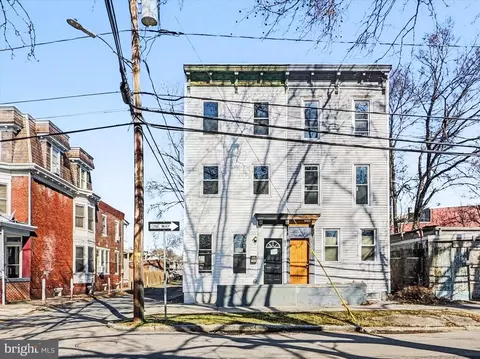542 Seneca St, Harrisburg, PA 17110
